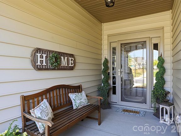 2nd image of 2404 Napa Valley Dr