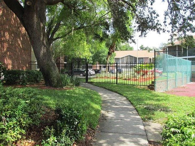Meridian Apartments — Photo 3