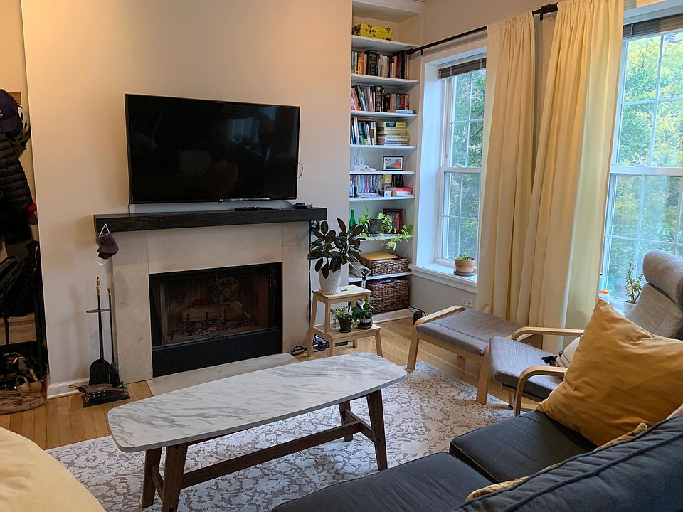 1st image of 1756 W Ainslie St #2