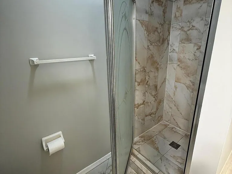 22492 Middletown Dr — Photo 14