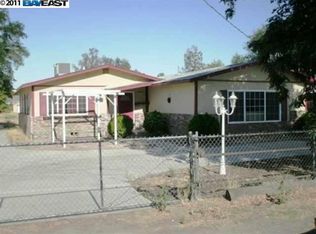 255 S Airport Way, Manteca, CA