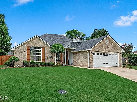 3rd image of 306 Avondale Cir