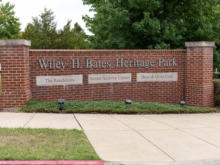 Wiley Bates — Photo 14