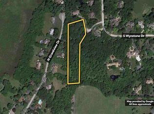 61 S Wynstone Dr, North Barrington, IL