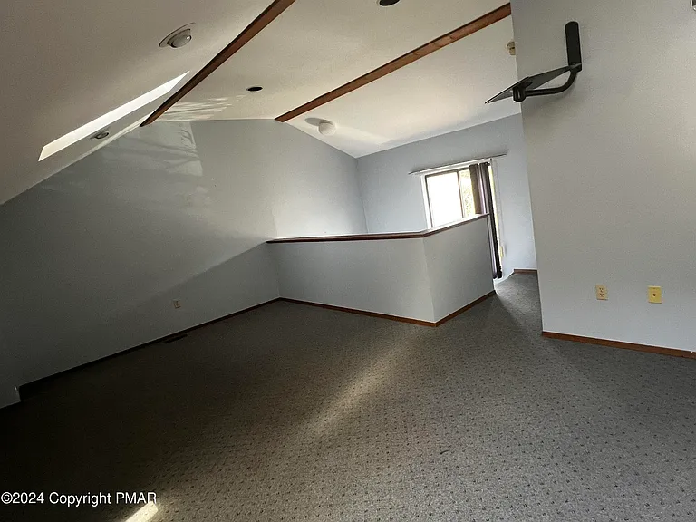 509 Wales Ct — Photo 11