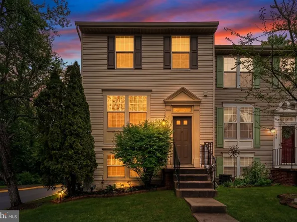 14632 Woodspring Ct, Centreville, VA 20120