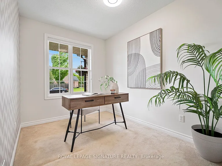 61 Thames Way — Photo 20