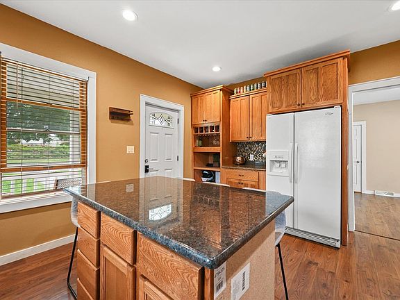 5th image of 1811 Cannon St