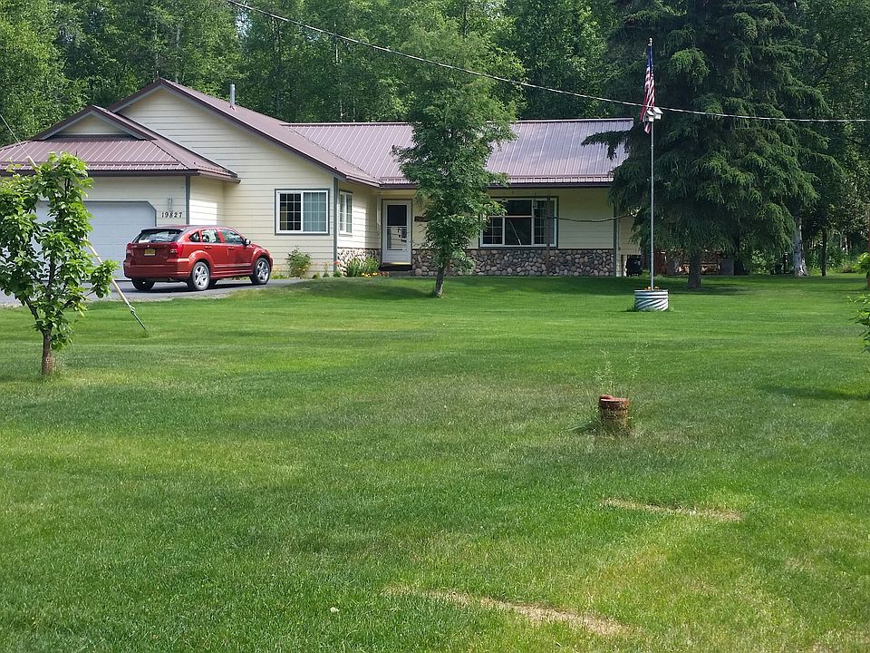 front of house large yard