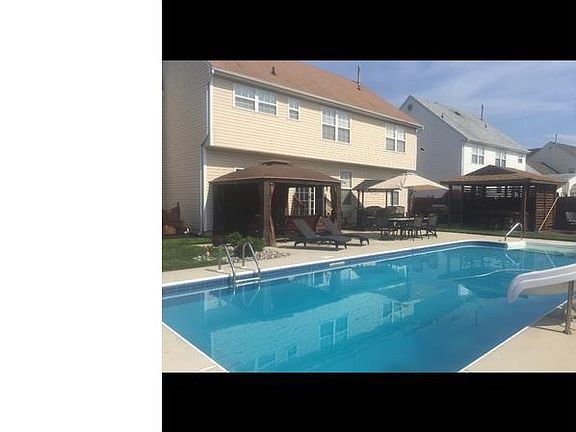 2nd image of 9 Glen Burnie Dr