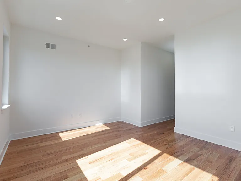 505 W Norris St #22 — Photo 9