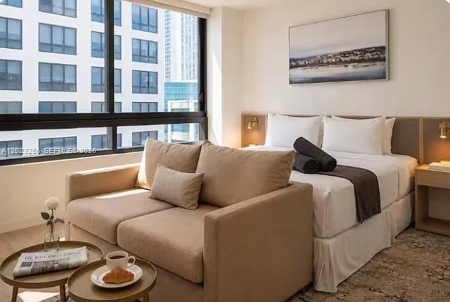 Studio, 1.0 bath, 392 sqft, $3,000 — Photo 3