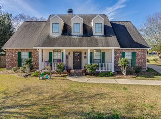 209 Treat Dr, Broussard, LA 70518