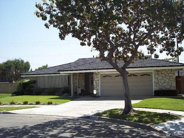 1st image of 2552 E Diana Dr