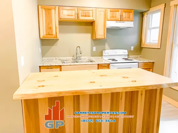 16 West St APT 3, Barre, VT 05641