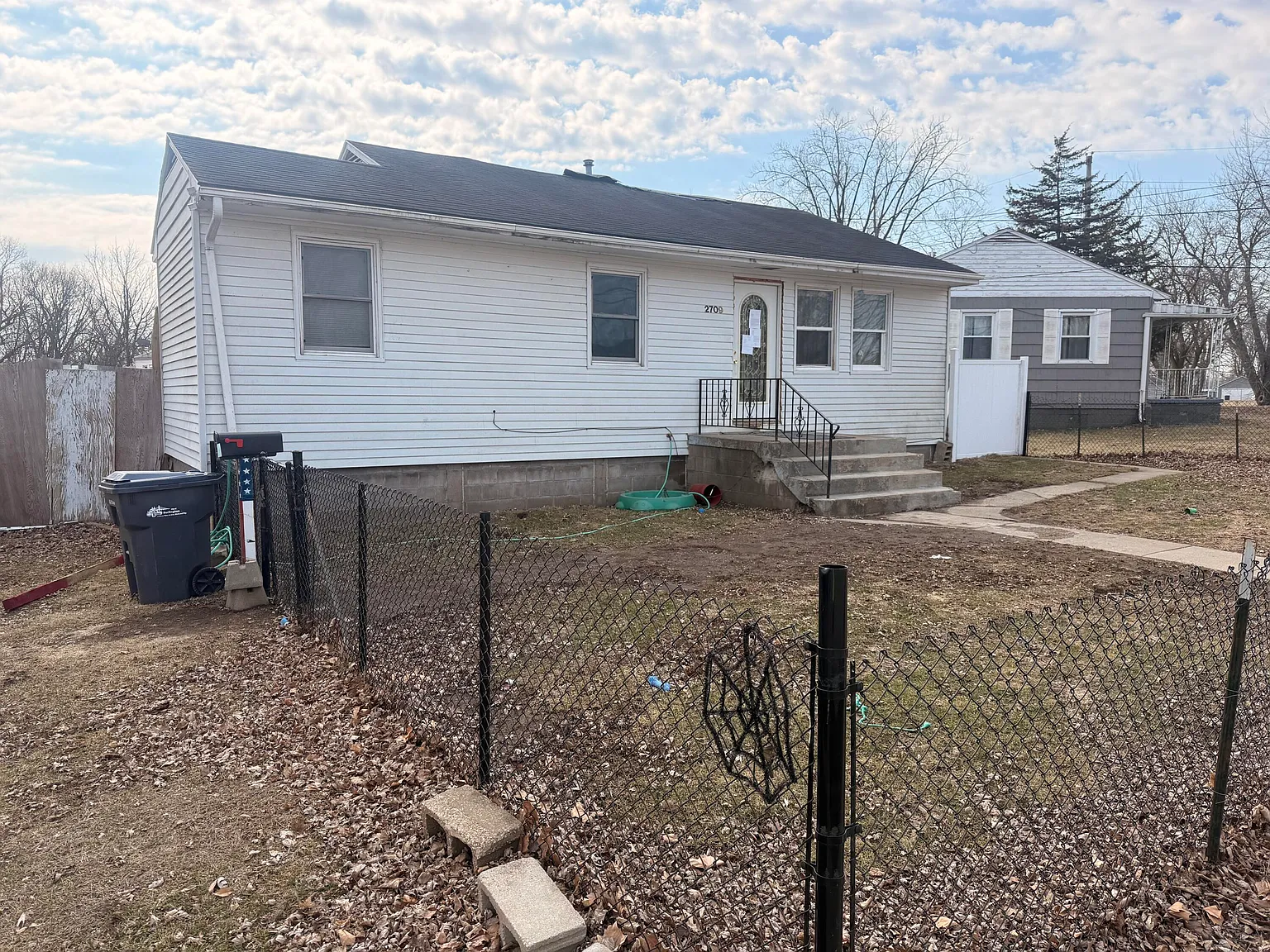 2709 Flint Hills Dr photo 1