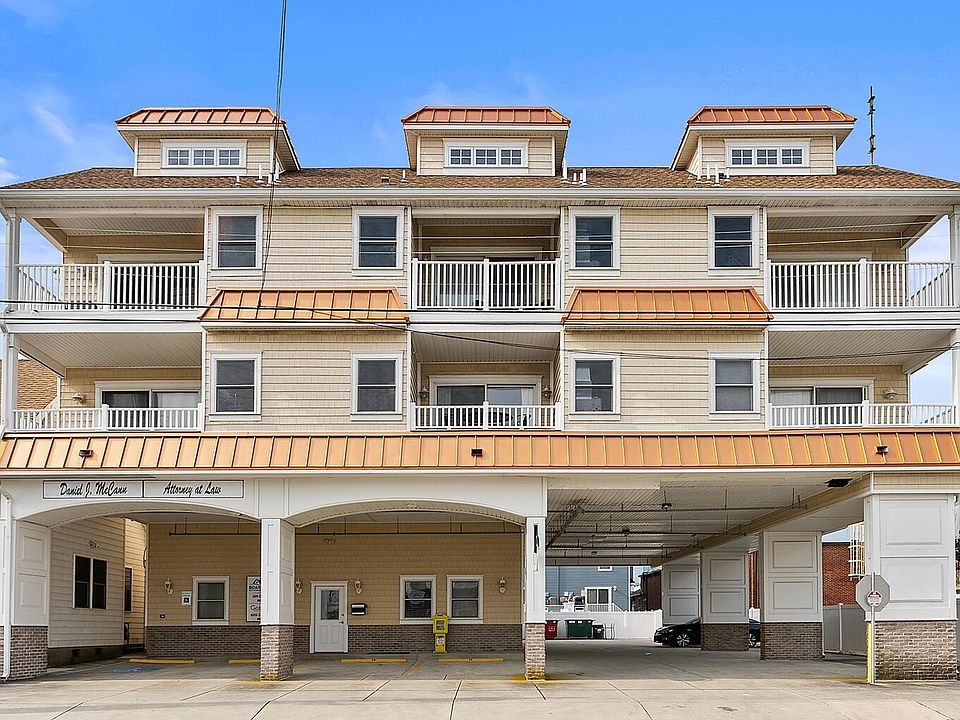 1st image of 4204 Landis Ave Unit 303