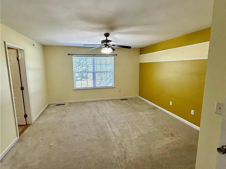 306 Milkweed Dr — Photo 11