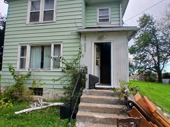 117 E Wilson St, Blanchardville, WI 53516