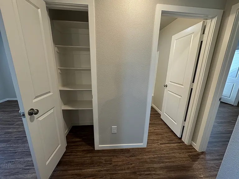 3411 Tiffin Ave — Photo 7