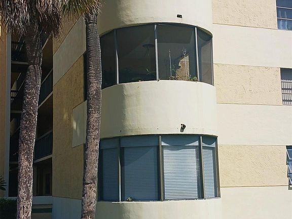 2nd image of 6475 W Oakland Park Boulevard #211