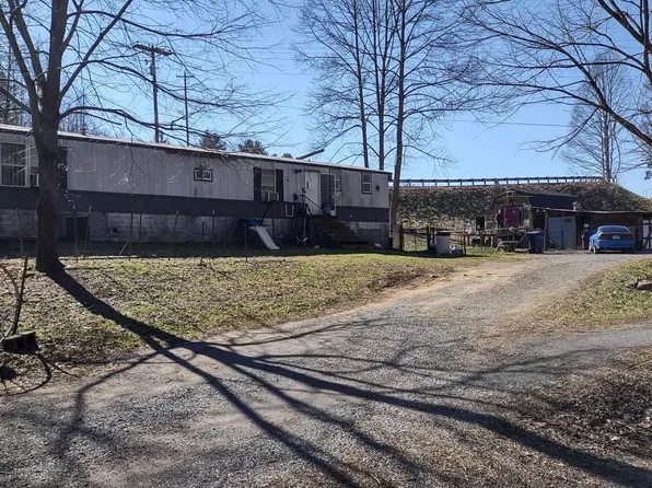 30031 Drowning Ford Rd, Damascus, VA 24236