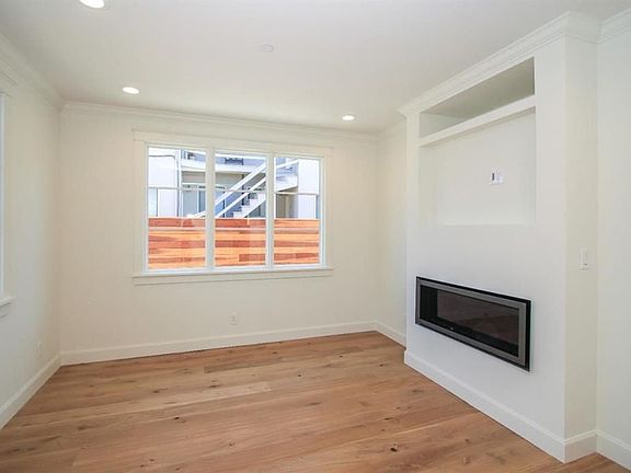 4th image of 611 N San Mateo Dr