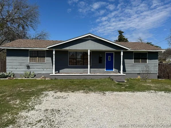 922 E 22nd St, Ada, OK 74820