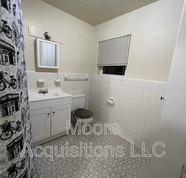 1435 S Rusk St — Photo 7