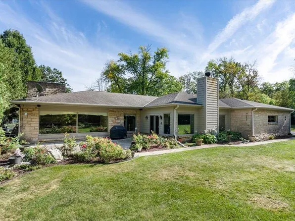 6711 North Holly COURT, Fox Point, WI 53217