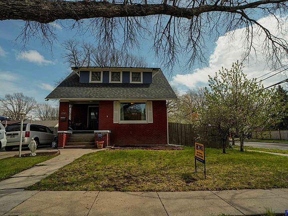 2nd image of 744 S 32nd St