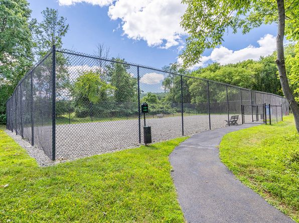 2900 Woods Edge Dr #252