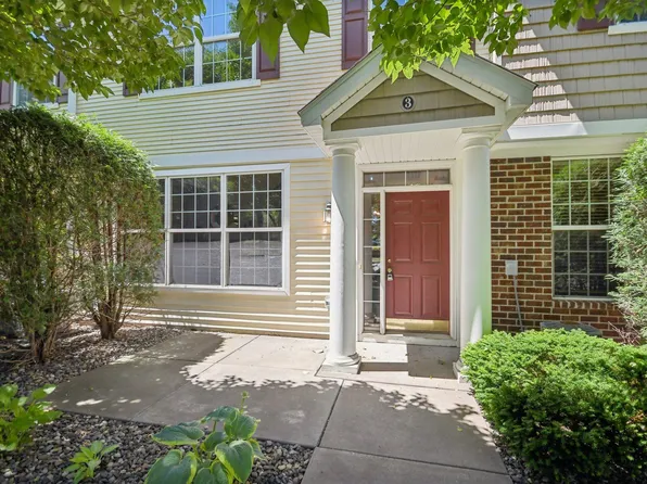 1635 Legacy Pkwy E Unit 3, Maplewood, MN 55109