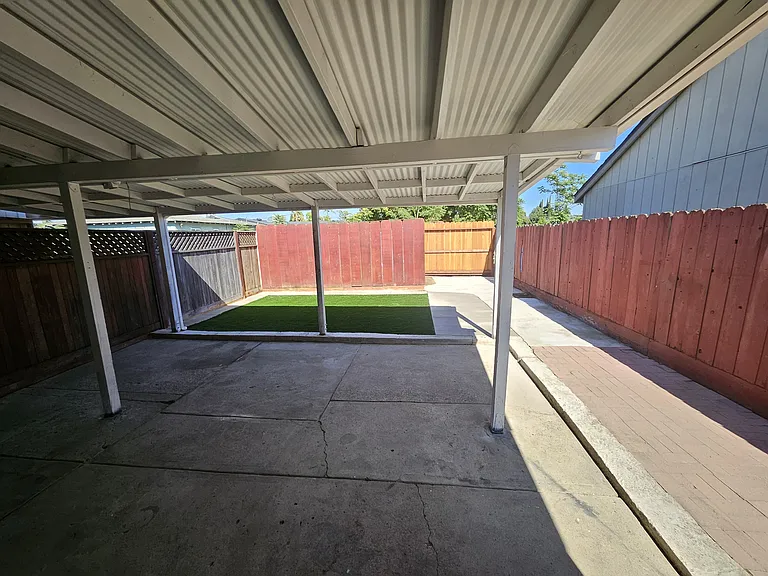 516 S Veach Ave — Photo 39