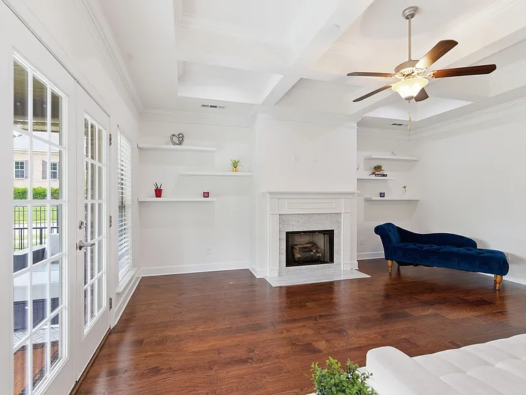 101 Corbin Ct — Photo 15