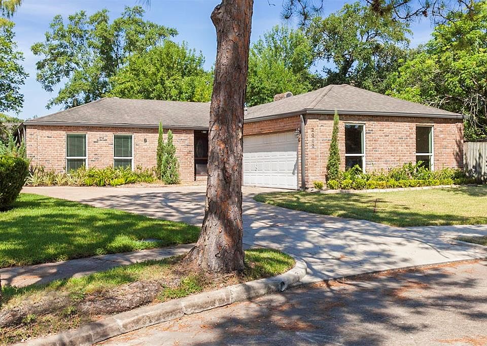 2002 Round Lake Dr, Houston, TX 77077 | Zillow