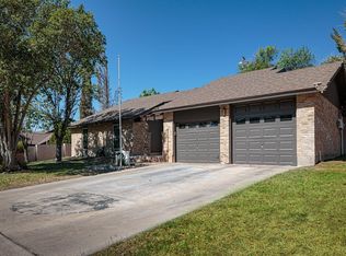 208 Echo Valley Dr, Del Rio, TX 78840