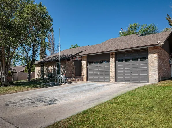 208 Echo Valley Dr, Del Rio, TX 78840