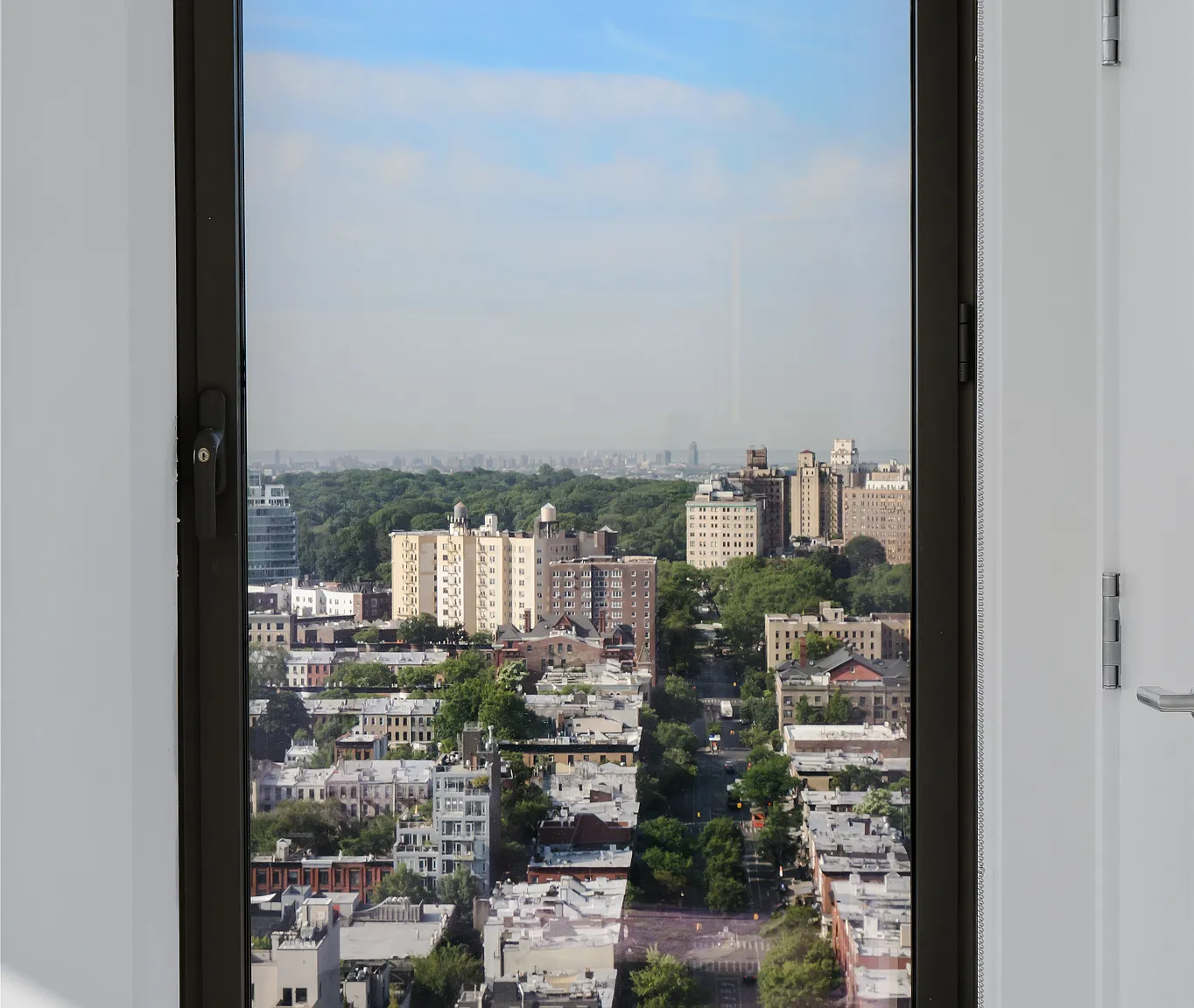 545 Vanderbilt Avenue — Photo 3