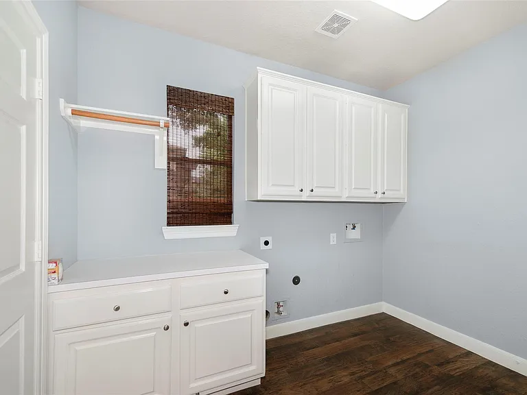 15 Pawprint Pl — Photo 44