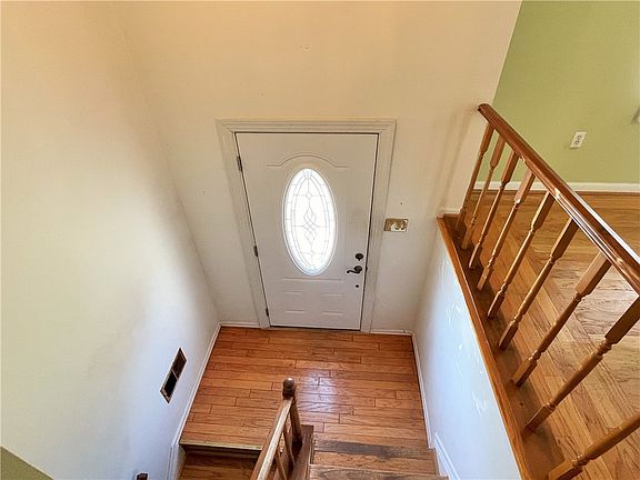 3rd image of 314 Scottsdale Dr