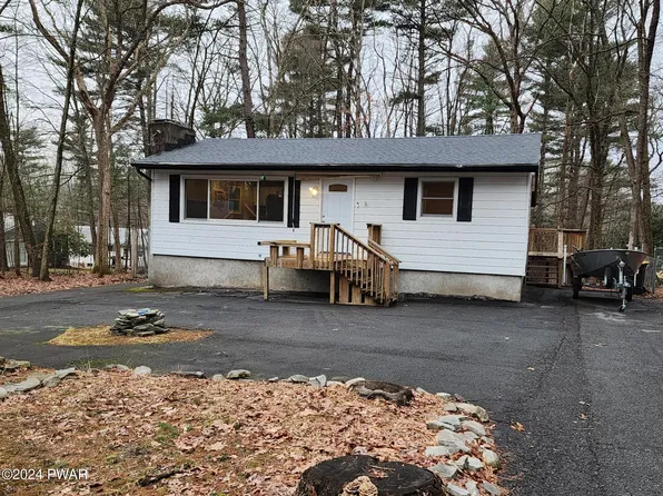 147 Chestnut St, Dingmans Ferry, PA 18328