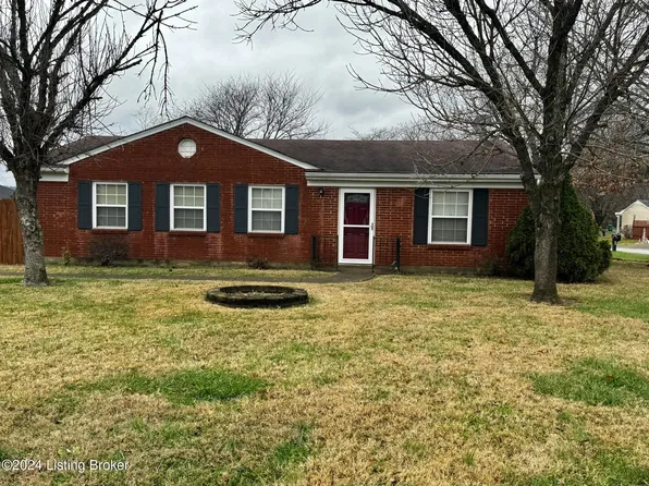 833 Blossom Rd, Louisville, KY 40229