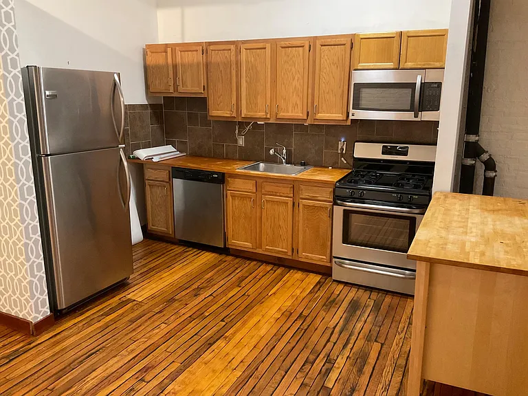 309 Market St #2R — Photo 7
