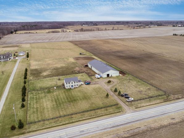 12185 Irish Rd, Otisville, MI 48463