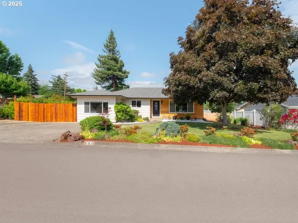 940 W Luellen Dr, Roseburg, OR 97471