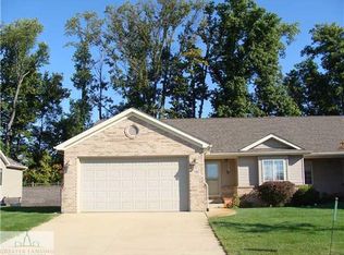 722 Tree Top Trl, Charlotte, MI 48813