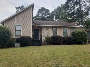 541 Andover Rd, Fayetteville, NC 28311