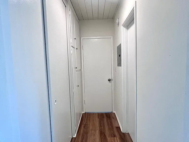 508 Hill Dr #10 — Photo 6