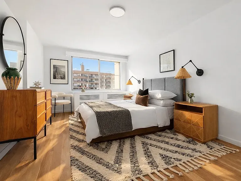 721 Columbus Ave #8H — Photo 4